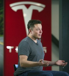 Elon Musk (Tesla) promete lanzar un coche autónomo al mercado dentro de tres años