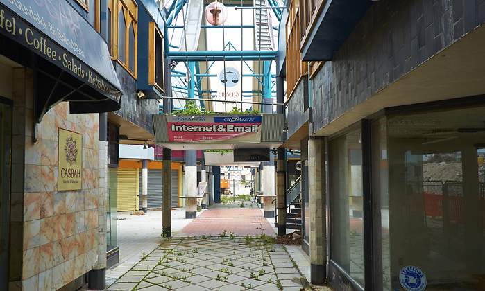 centro-comercial-abandonado-istock.jpg