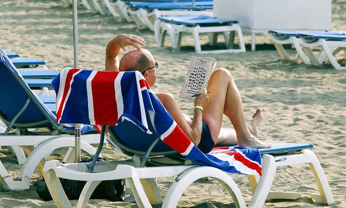 turista-playa.jpg