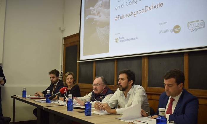 DebateVictor.jpg