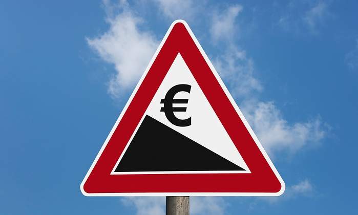euro-cuesta-abajo.jpg