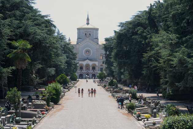 cementerio milan