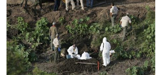 cadaveres-tumbas-mexico-reutersAlejandroAcosta.jpg
