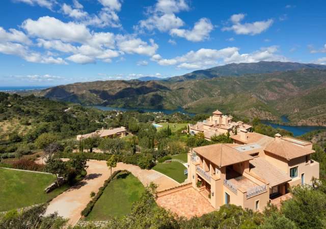 casa-marbella-concierge-auctions-1.jpg