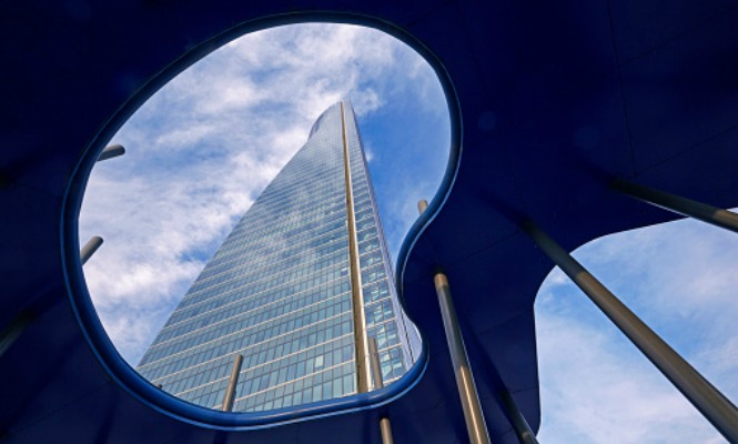 torre-espacio-agujero.jpg