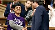 anna-gabriel-puigdemont-saludo-reuters.jpg