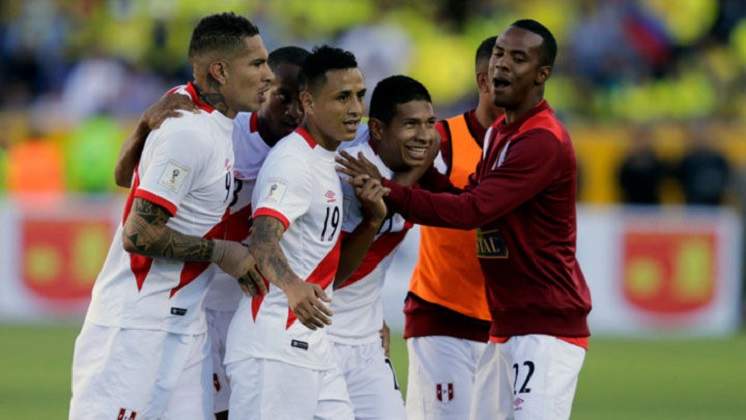seleccionperuana_flores770x420.jpg