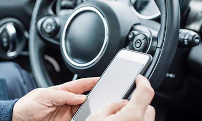 movil-volante-accidente-2019.jpg