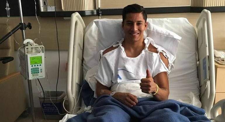 Operaron con éxito a Carlos Cisneros