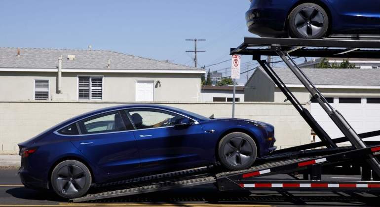 tesla-770-bloomberg.jpg