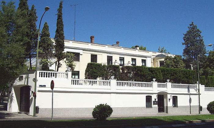 IEBUSINESS1111.jpg