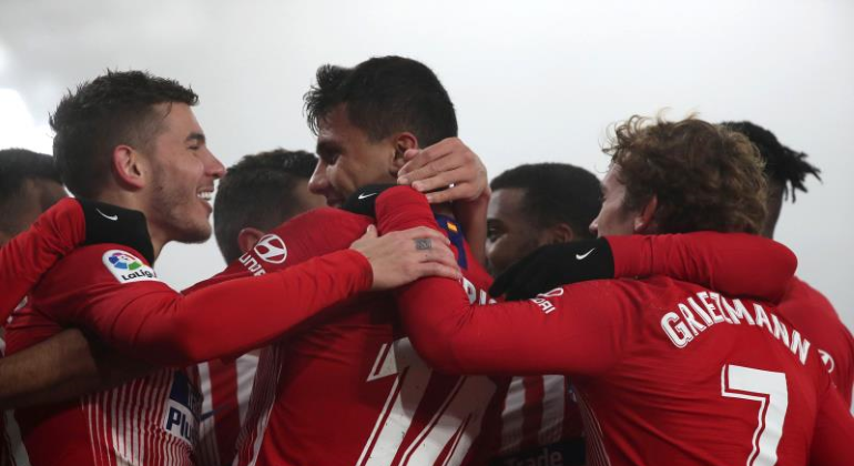 Al Atlético no le afectan las bajas y gana cómodamente en Huesca