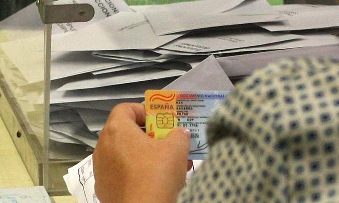 elecciones-urna-luismoreno.jpg