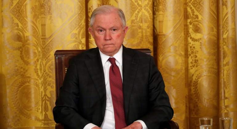 jeff-sessions-silla-dorado-reuters-770x420.jpg