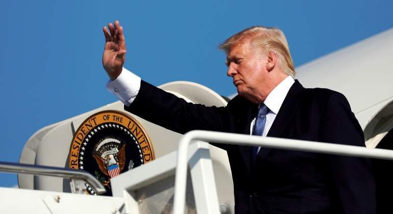 trump-avion-saluda-septiembre-2017-reuters.jpg