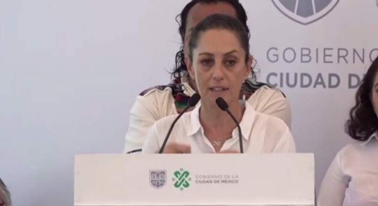 sheinbaum-escuelas-cdmx-mochila-segura.jpg