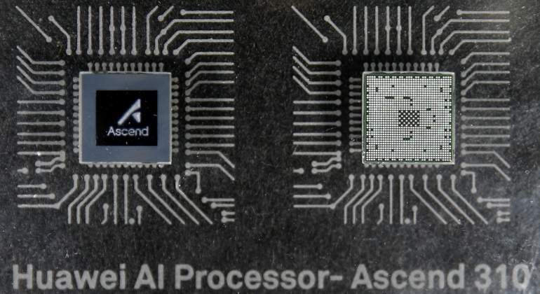 huawei-chips-reuters.jpg