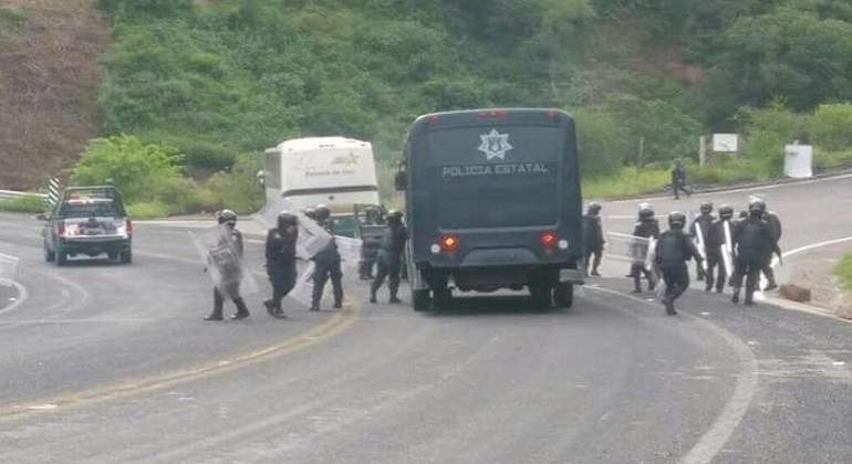 normalistas-ayotzinapa-770-420-TW.jpg