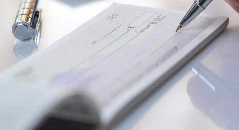 cheque-en-blanco.jpg
