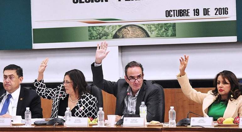 Comision hacienda.jpg