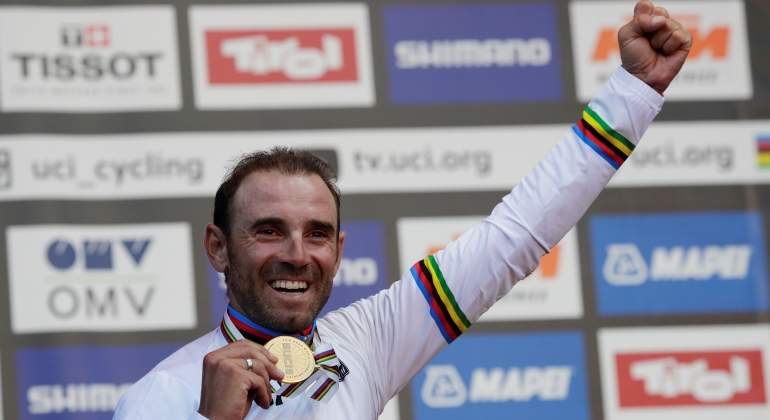 valverde-alejandro-maillot-arcoiris-mundial-reuters.jpg