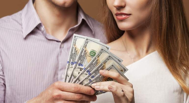 pareja-dinero-istock-770.jpg