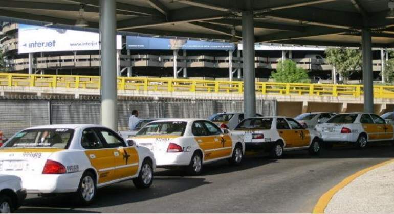 taxis-aicm-cdmx-EFE-770-420.jpg