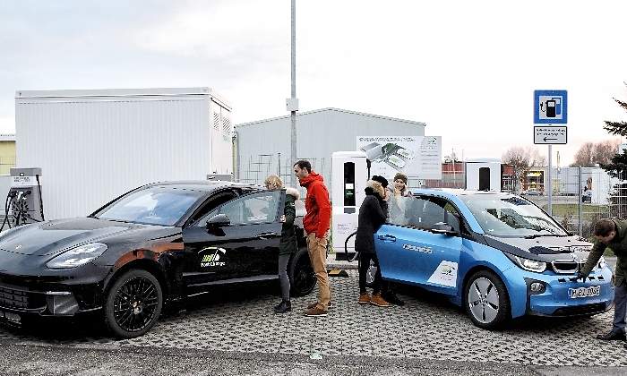 bmw-porsche-estacion-fast-charge-2018-01.jpg