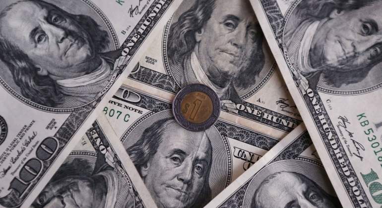DOLAR-PESO-REUTERS-770.jpg
