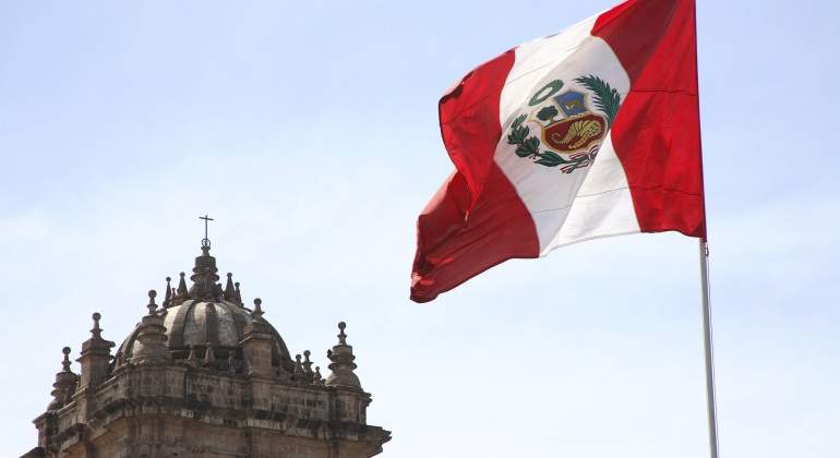 peru-bandera-getty-2.jpg