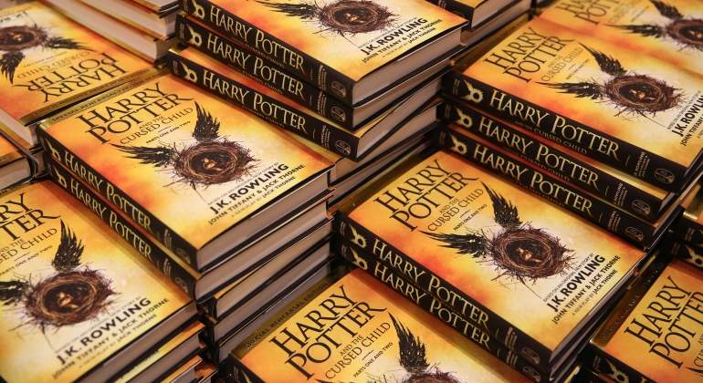 El lanzamiento de la octava historia de Harry Potter reactiva las ventas de la saga en España