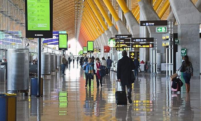 Viajeros_Aeropuerto.jpg