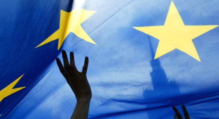 UE-bandera-reuters-770.jpg