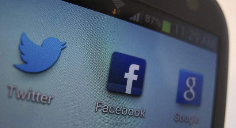 google-facebook-twitter-reuters-770.jpg