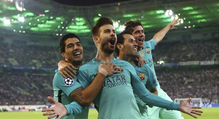 El Barça tira de oficio y remonta en la segunda mitad al Gladbach