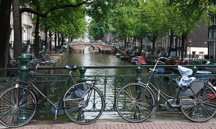 bicis-amsterdam.jpg