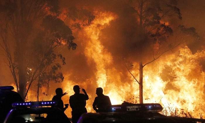 Incendio-Galicia-EFE-2017-noche-2.jpg