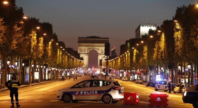 paris-camposeliseos-reuters-770.jpg