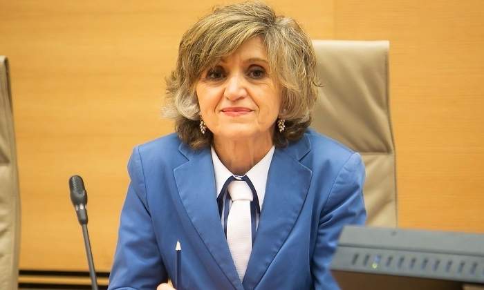 carcedo-maria-luisa-trajeazul-ep.jpg