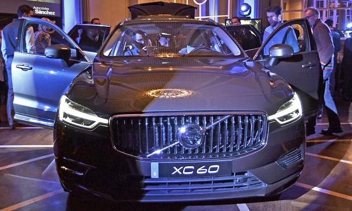 VOLVO-XC6.jpg