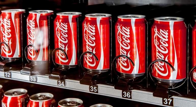 coca-cola-maquina-vending-dreamstime.jpg