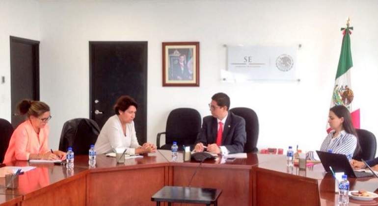 Juan-Carlos-Baker-y-Anne-Grillo-TW.jpg