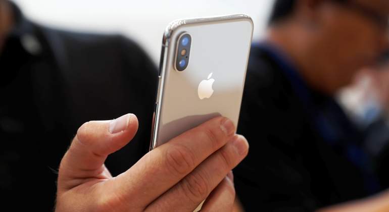 apple-iphone-x-reuters.jpg