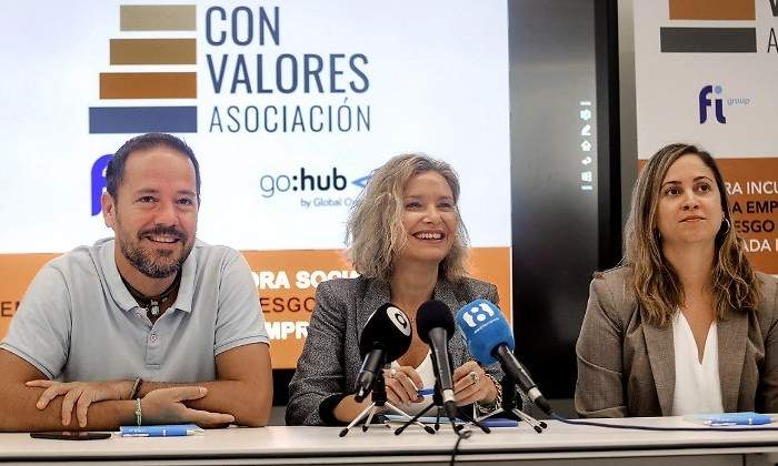 Melquiades Lozano Patricia Pastor y Cristina Iranzo EE
