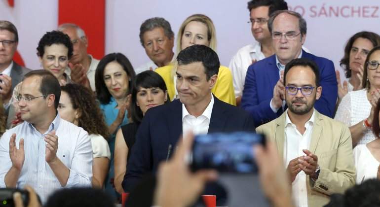 El PSOE, en sus horas decisivas
