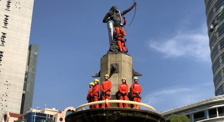 manifestantes-diana-cazadora-770-twitter.jpg
