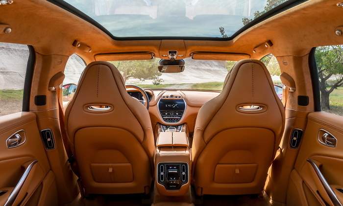 interior-aston-martin-1.jpg