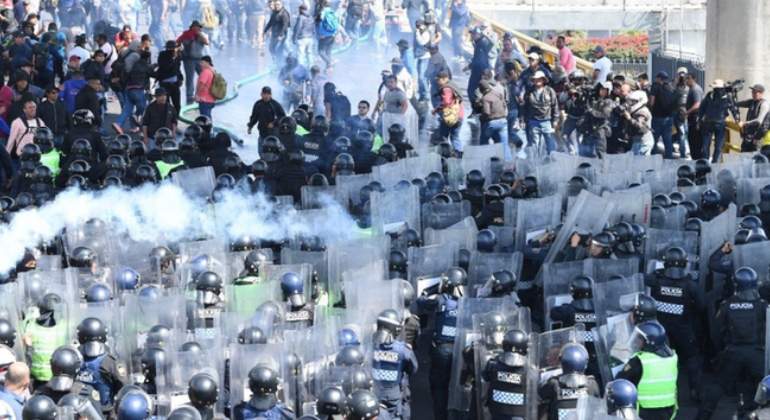 policias-evo-amlo.jpg