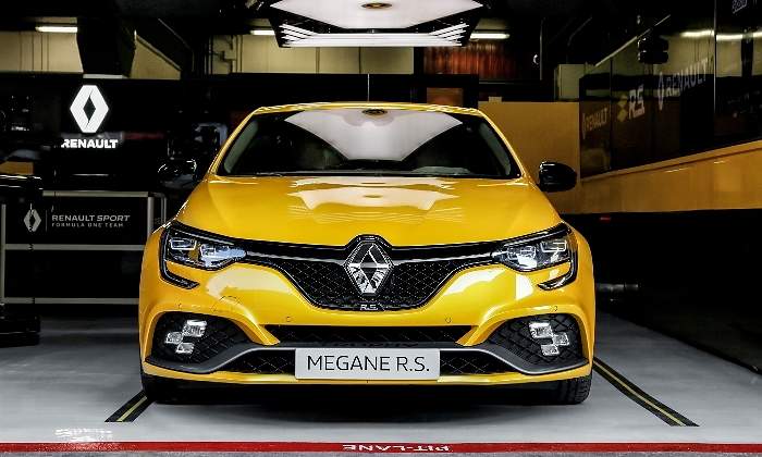 renault-megane-rs-trophy-2018-01.jpg