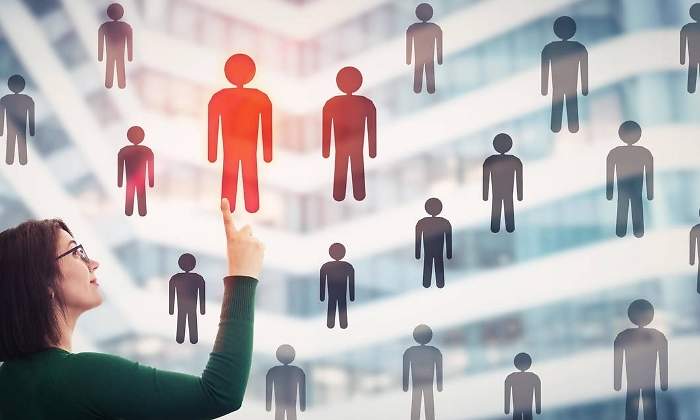 buscar-empleo-reclutar-gente-contactos-alamy.jpg
